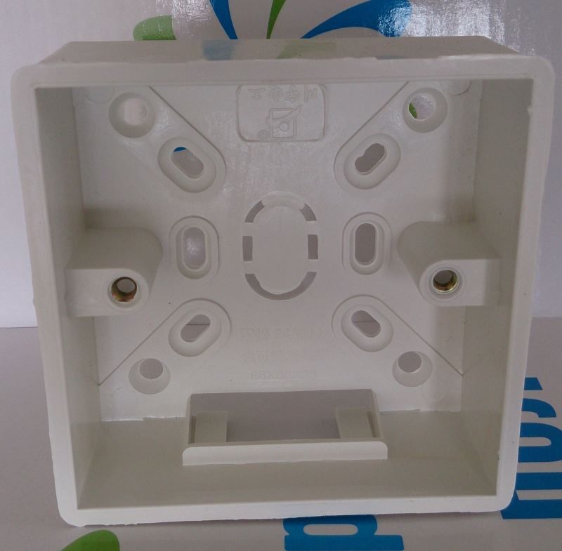 Коробка для накладного монтажа RTC — купить в Волгограде